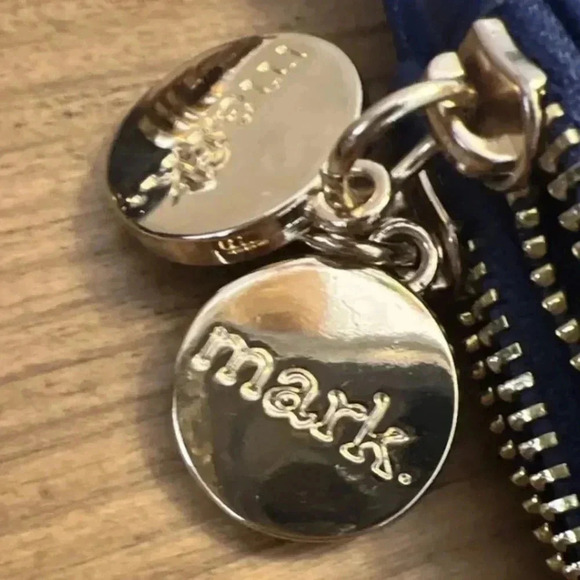 mark. 12 Place Credit Card Wristlet Wallet - Picture 9 of 9